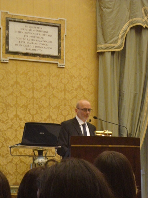 Roberto Grossi Presidente Federculture No al centralismo culturale, tagli solo a chi li (de)merita. Ecco tutte le obbiezioni di Federculture al decreto della spending review