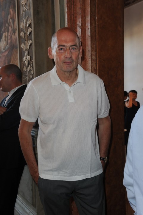 R.Koolhaas Venezia Updates: per la Biennale 2014 si affaccia (via Twitter) il nome di Rem Koolhaas. E intanto Wolf D. Prix di Coop Himmelb(l)au stronca Chipperfield: “solo una passerella di celebrities”