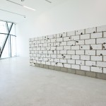 Teresa Margolles - Muro Baleado (Culiacán) - 2009 - veduta dell’allestimento presso Museion, Bolzano 2011 - courtesy l’artista - photo Othmar Seehauser Teresa Margolles - Muro Baleado (Culiacán) - 2009 - veduta dell’allestimento presso Museion, Bolzano 2011 - courtesy l’artista - photo Othmar Seehauser