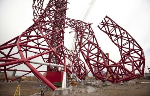 ArcelorMittal Orbit1 Lo Strillone: Leonardo “medico” in mostra a Londra sul Quotidiano Nazionale. E poi L’Urlo di Munch, Luca Zevi al Padiglione Italia, la torre olimpica di Anish Kapoor…