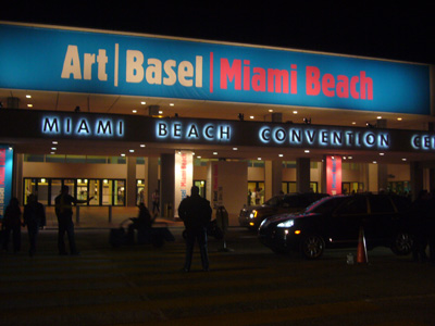 Art Basel Miami Beach Stessa spiaggia, stesso mare (caraibico). Qualcuno debutta, qualcuno ritorna, qualcuno salta: ma sono comunque 11 le gallerie italiane pronte per Art Basel Miami Beach