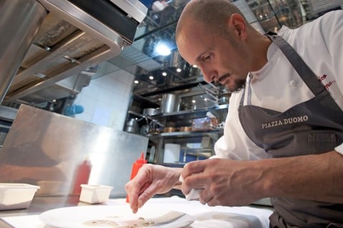 Enrico Crippa, lo chef del ristorante albese Piazza Duomo