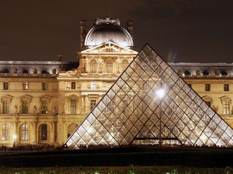 Il Louvre, a Parigi 