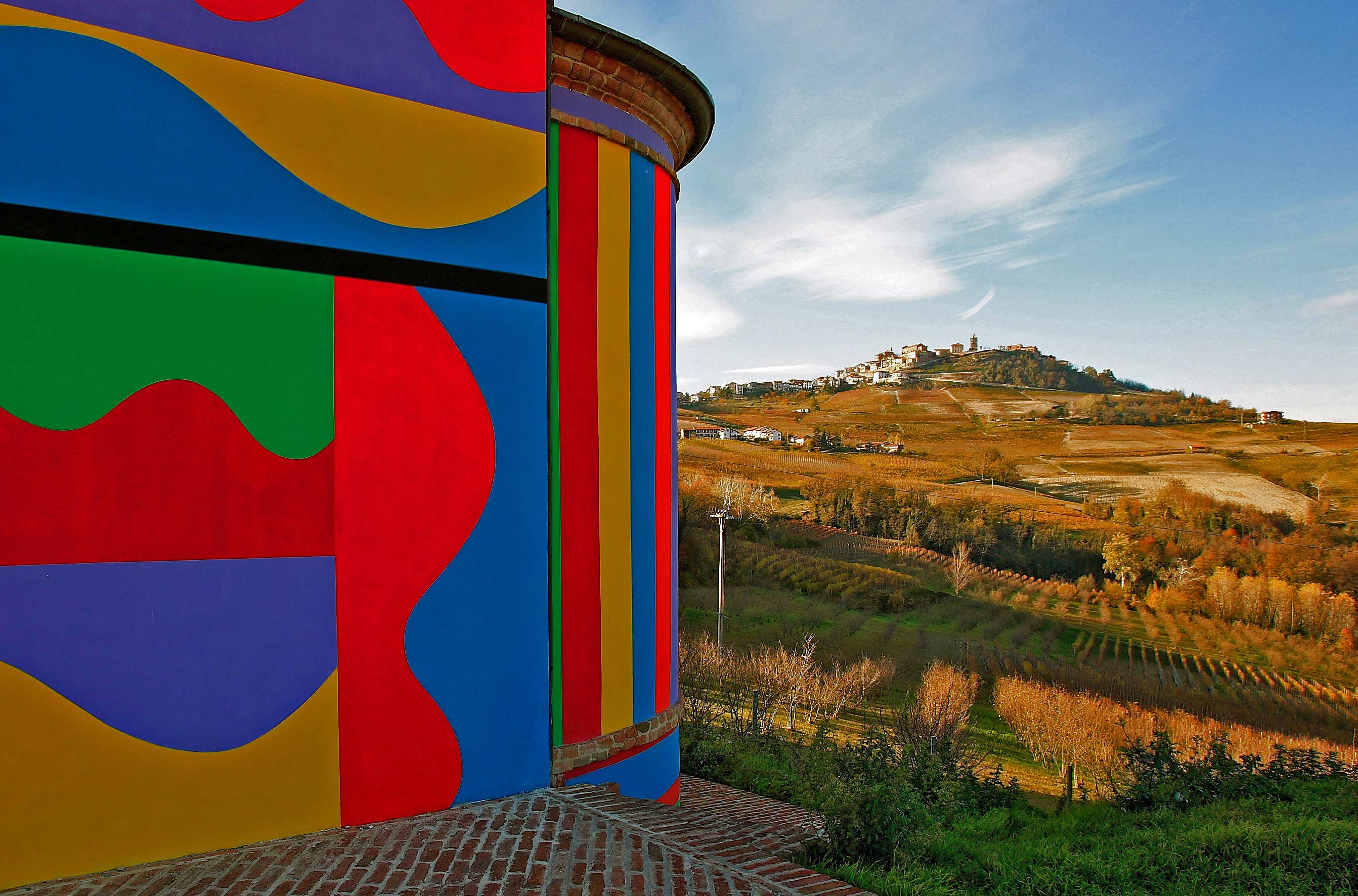 Le Langhe viste dalla Cappella del Barolo di Sol LeWitt - photo Gilberto Silvestri