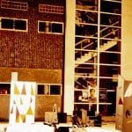 Alessandro Mendini con Alchimia - Mobile infinito - 1981 - video della performance dei Magazzini Criminali, Politecnico di Milano,