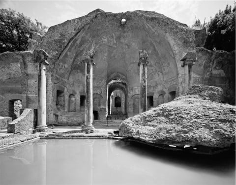 Gabriele Basilico - Resti del tempio del dio Canope, Villa Adriana a Tivoli - 2010 - Fondazione Giorgio Cini, Venezia