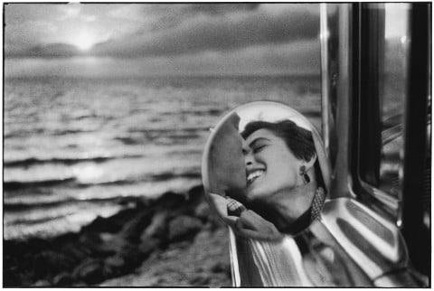 Elliott Erwitt - Usa, Santa Monica, California, 1955 - © Elliott Erwitt/Contrasto