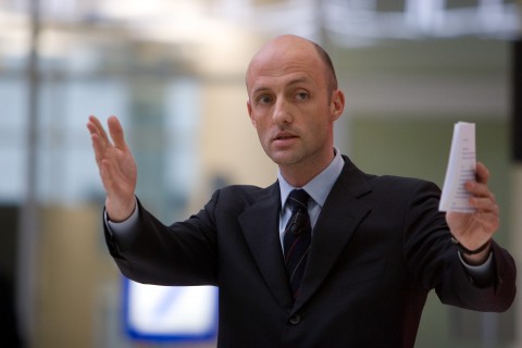 Frank Boehm. Secondo accreditate fonti la sua riconferma a MiArt sarebbe in forte discussione e ledizione da lui diretta nel 2012 potrebbe essere la prima e lultima. Tanto che la fiera starebbe vagliando progetti a Non c’è pace per le fiere italiane. Dopo le vicissitudini di Arte Fiera e Artissima ora anche MiArt cambia di nuovo. Frank Boehm non sarebbe stato confermato per il 2013