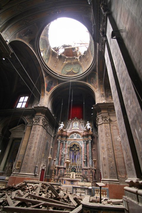 La collegiata di Santa Maria maggiore dopo il sisma Lo Strillone: restauro intelligente dei Guido Reni e Guercino terremotati su L’Unità. E poi la caccia al cadavere della Gioconda, arte invisibile a Londra, duecento anni della biblioteca Leopardi…