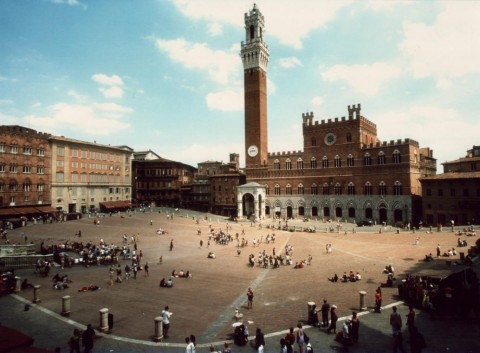 Siena Piazza del Campo Siena Capitale Europea della Cultura. Si continua a lavorare al dossier di candidatura. E il comitato scientifico è ad alto tasso di artisticità