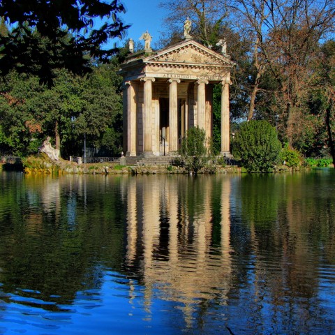 Villa Borghese Il Grand Tour di Valerio Rocco Orlando. Promenades culturali, a Villa Borghese. Artisti stranieri in dialogo, passeggiando nei tramonti estivi di Roma