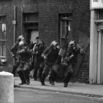 Don McCullin - Quartiere di Bogside, Derry, 1971 © Don McCullin (Contact Press Images)