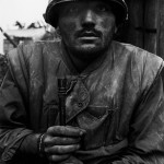 Don McCullin - Un marine americano traumatizzato dai bombardamenti, Hue, 1968 © Don McCullin (Contact Press Images)