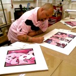 Darren Cullen al lavoro nel suo studio
