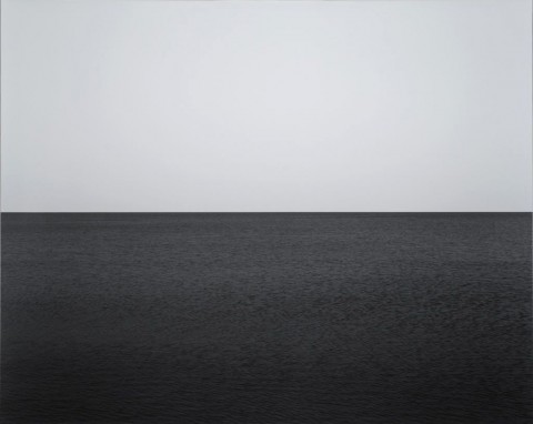 Hiroshi Sugimoto Baltic Sea Rügen 1996 Orizzonti poetici, da Rothko a Sugimoto. È la mostra con cui apre a Londra Pace Gallery. Che non risparmia certo sugli spazi: la nuova casa è dentro la Royal Academy of Arts