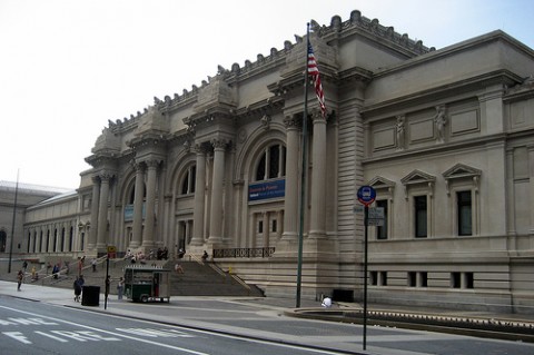 Il Metropolitan Museum Niente tagli, siamo newyorkesi. Ovunque la crisi mette a stecchetta anche musei ed istituzioni artistiche? La Grande Mela va controcorrente, ed aumenta il sostegno istituzionale