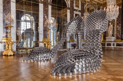 Joana Vasconcelos a Versailles Lo Strillone: Federculture e gli effetti della spending review su Europa. E poi Resca via dal MiBAC, musei statali in crisi, Vasconcelos a Versailles…