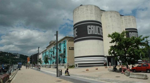 La Sucriere sede della nuova fiera De profundis per lo stand fieristico a Lione. Niente più salottini né allestimenti “ambientati”, The Wall Art Fair avrà solo pareti bianche