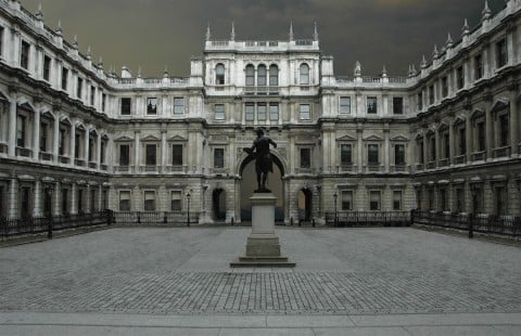 royal academy art Orizzonti poetici, da Rothko a Sugimoto. È la mostra con cui apre a Londra Pace Gallery. Che non risparmia certo sugli spazi: la nuova casa è dentro la Royal Academy of Arts