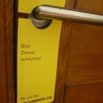 “Prego rifare la camera! Sono alla dOCUMENTA (13)” – Gadget in Kassel