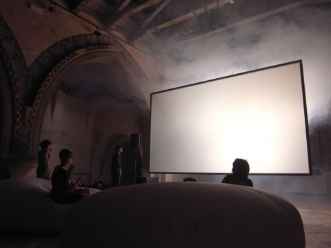 Il Padiglione di Singapore alla Biennale 2011 Venezia Updates: qualcuno aiuti la "povera" Singapore, che non ha quattrini per partecipare alla Biennale d'Arte 2013. Al contrario di Angola e Kosovo…