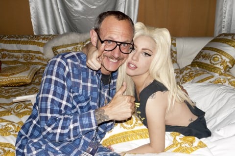 Terry e Gaga dopo lo show foto © Terry Richardson Terry e Gaga, fotoromanzo a puntate. Quel geniaccio di Richardson arriva con una nuova gallery di immagini per la lady del pop. Direttamente da Helsinki, sul suo sito web