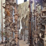Pinuccio Sciola - Le Colonne Infinite. Omaggio a Gaudí - veduta della mostra presso la Basilica di San Saturnino, Cagliari 2012