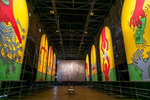 Keith Haring - Extralarge: the ten commandments, the Marriage of Heaven and Hell - veduta della mostra presso la ex Chiesa di San Francesco, Udine 2012