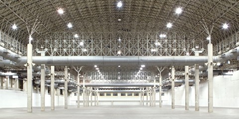 La Festival Hall al Navy Pier sede della fiera Ci riprova Art Chicago, anzi Expo Chicago. Un centinaio le gallerie pronte per l’ennesimo restyling della fiera, dall’Italia arriva la solita Cardi Black Box