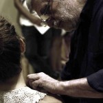 Silvia Giambrone, Teatro anatomico, 2012 - colletto ricamato sulla pell dal Dott. Franco Nucci - foto Emanuela Barilozzi