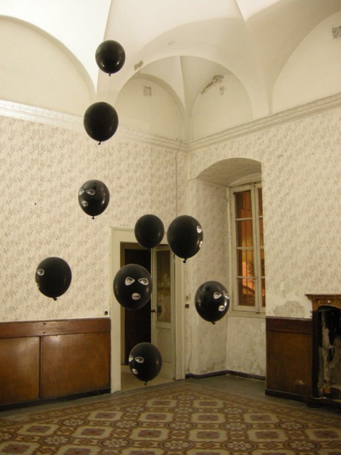 Contemporary Locus 3 - veduta della mostra presso l'ex Hotel Commercio, Bergamo 2012