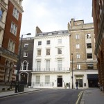 Lo spazio di Zwirner, 24 Grafton Street, Mayfair.(foto Stephen White, courtesy David Zwirner, London)