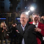 Maurizio Cattelan scherza con Stefano Boeri