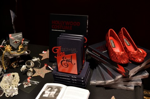 Merchandising hollywoodiano ph MCGiusti Hollywood Costume: quando l’abito fa il monaco