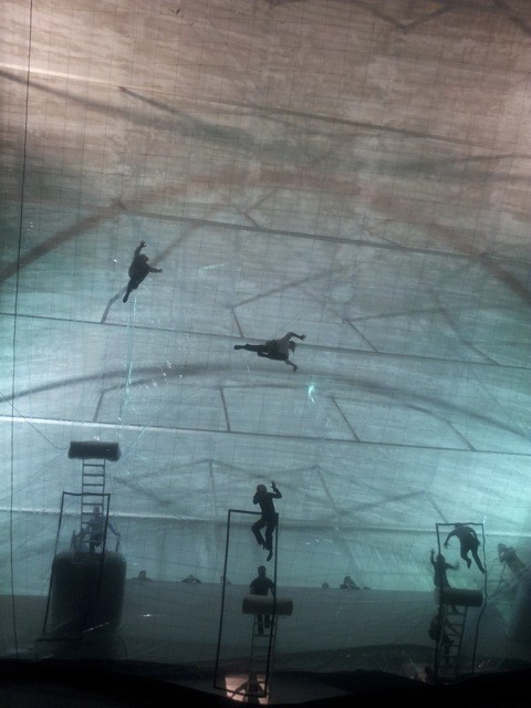 Tomás Saraceno On Space Time Foam Hangar Bicocca Milano 4 L’Hangar Bicocca? È sospeso, fluttuante sopra le isole Maldive. Inaugurato lo spettacolare progetto di Tomás Saraceno, ecco tante foto…