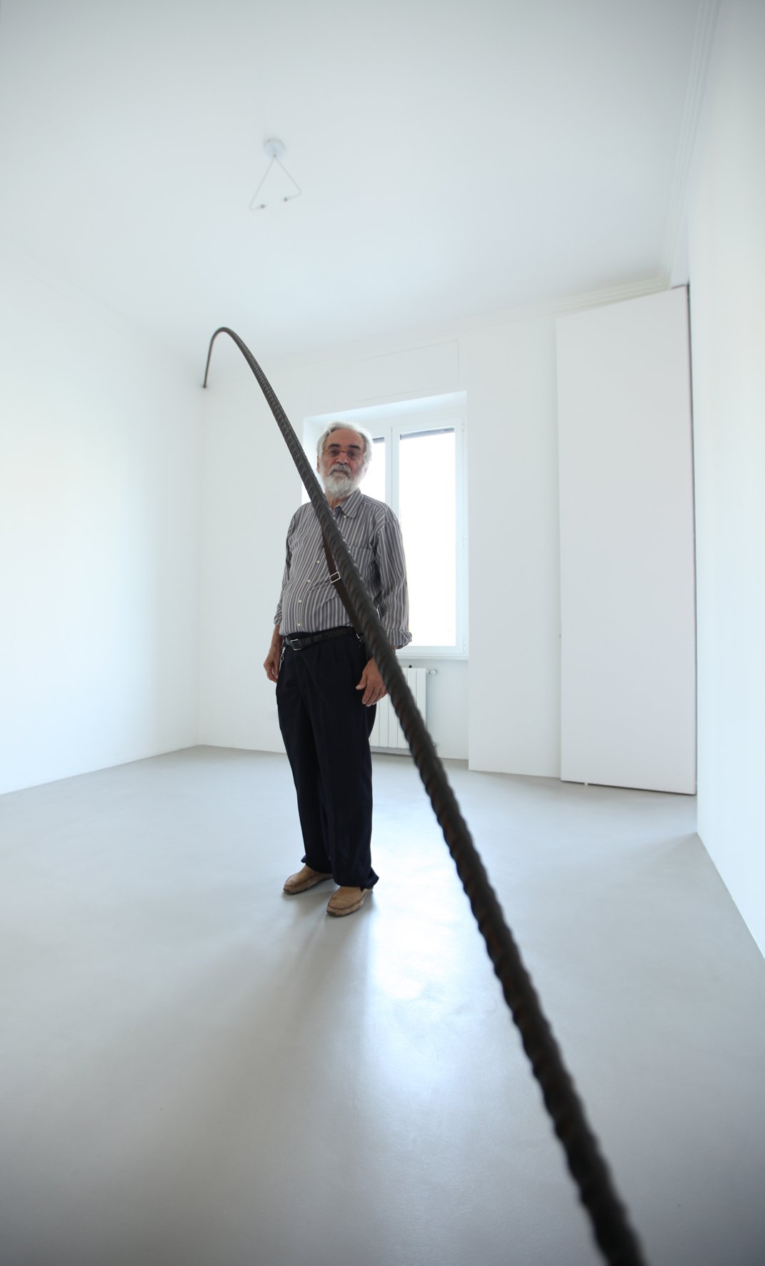 Mauro Staccioli - Forme Perdute - veduta della mostra presso A arte Studio Invernizzi, Milano 2012 - photo Bruno Bani, Milano