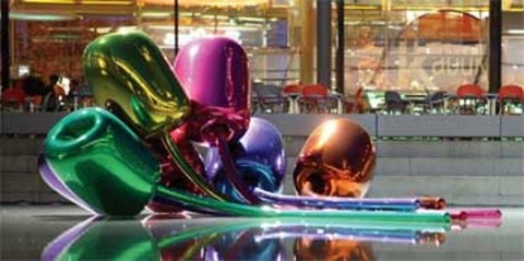 Jeff Koons Tulips Tu chiamala se vuoi crisi economica: intanto sul contemporaneo Christie’s a New York presenta stime fra i 400 e i 600 milioni di dollari…