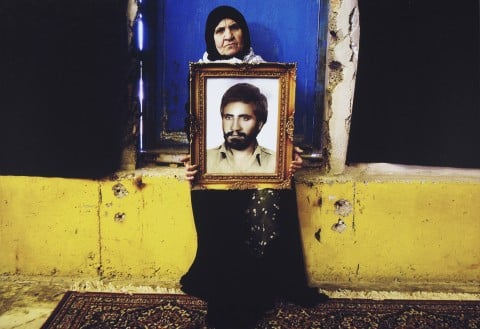 Newsha Tavakolian. From the series Mothers of Martyrs 2006 VA Percorsi. Tutte le mostre fotografiche in corso a Londra