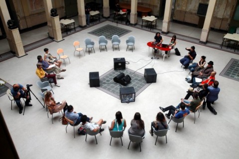 macao Macao, ancora. A Milano, all'ex Macello di Viale Molise, si parla di fabbriche-città. Due giorni per riflettere sul sistema delle industrie creative. I lavoratori (precari) dell'arte: choosy o sfruttati?