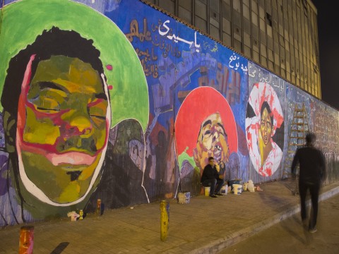©Vincenzo Mattei Novembre 2012 Via Mohamed Mahmud 1 Graffiti al Cairo. Dalla rivoluzione alla colazione