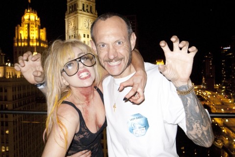 LADY GAGA x TERRY RICHARDSON 1 Lady Gaga e Terry Richardson, il sodalizio continua. Arriva la notizia che era già nell'aria: un lavoro a quattro mani. Un documentario su di lei, firmato da lui. E chi li ferma più?