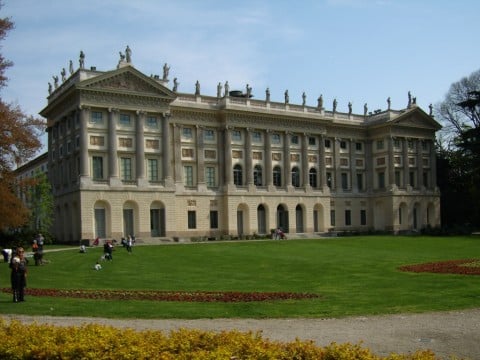 Milano Villa Reale vista Dove finirebbe la fruibilità del patrimonio nazionale senza i milioni di volontari? A Milano gli Stati Generali del Volontariato Culturale. Convegno e mostra