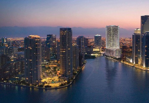 brickell at night Miami Updates: arriva anche la fiera organizzata per posizionare in alto un distretto immobiliare. Tra arte e real estate parte Miami River