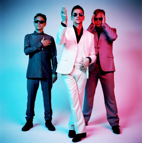 Depeche Mode1 ph.Anton Corbijn Nuovo singolo per i Depeche Mode. Inizia il countdown per il tour 2013. E l’immagine del disco la cura Anton Corbijn: cover, cofanetto e book fotografico