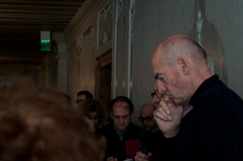 Presentazione Biennale di Venezia Architettura con Rem Koolhaas Venezia 1 Rem Koolhaas e i suoi Fundamentals. Presentata l’edizione 2014 della Biennale Architettura: per la prima volta padiglioni nazionali riuniti sul tema della “modernità”