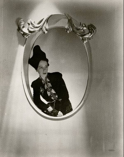 Elsa Schiaparelli ritratta per Vogue nel 1934