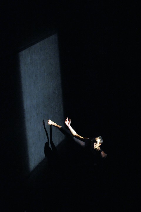 mystery 2 Musica, danza, arti visive. I misteri di von Bibier ispirano un balletto-installazione di Raphael Bianco. In collaborazione con Alis / Flliol. A Torino, alla Fondazione Sandretto