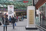 Zandra Rhodes - Fantastic Golden Wiggle Pagoda - 2012 - BT ArtBox - picture from Shutterstock