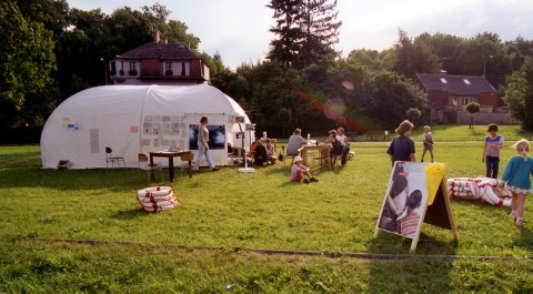 La tenda in una precedente installazione, nella Repubblica Ceca