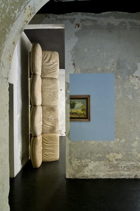 Cristian Bugatti, Colonna e Inno, 2010 - Motelsalieri, Roma - photo Giorgio Benni